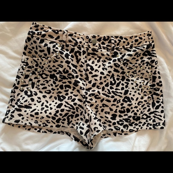 Forever 21 Leopard Shorts with Studs - Picture 1 of 4